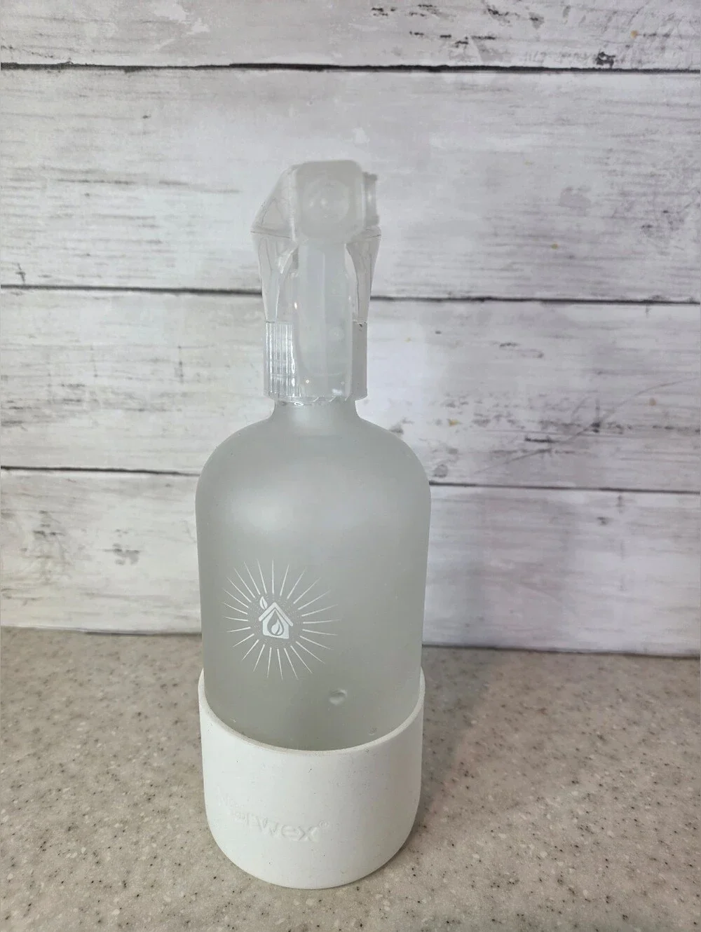 Norwex 16 oz Frosted Glass Reusable Spray Bottle Adjustable Nozzle Rubber Base